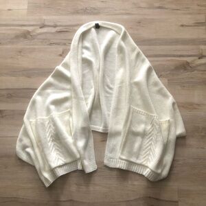 Indigo Cream Women's Shrug Shoulder Reading Wrap